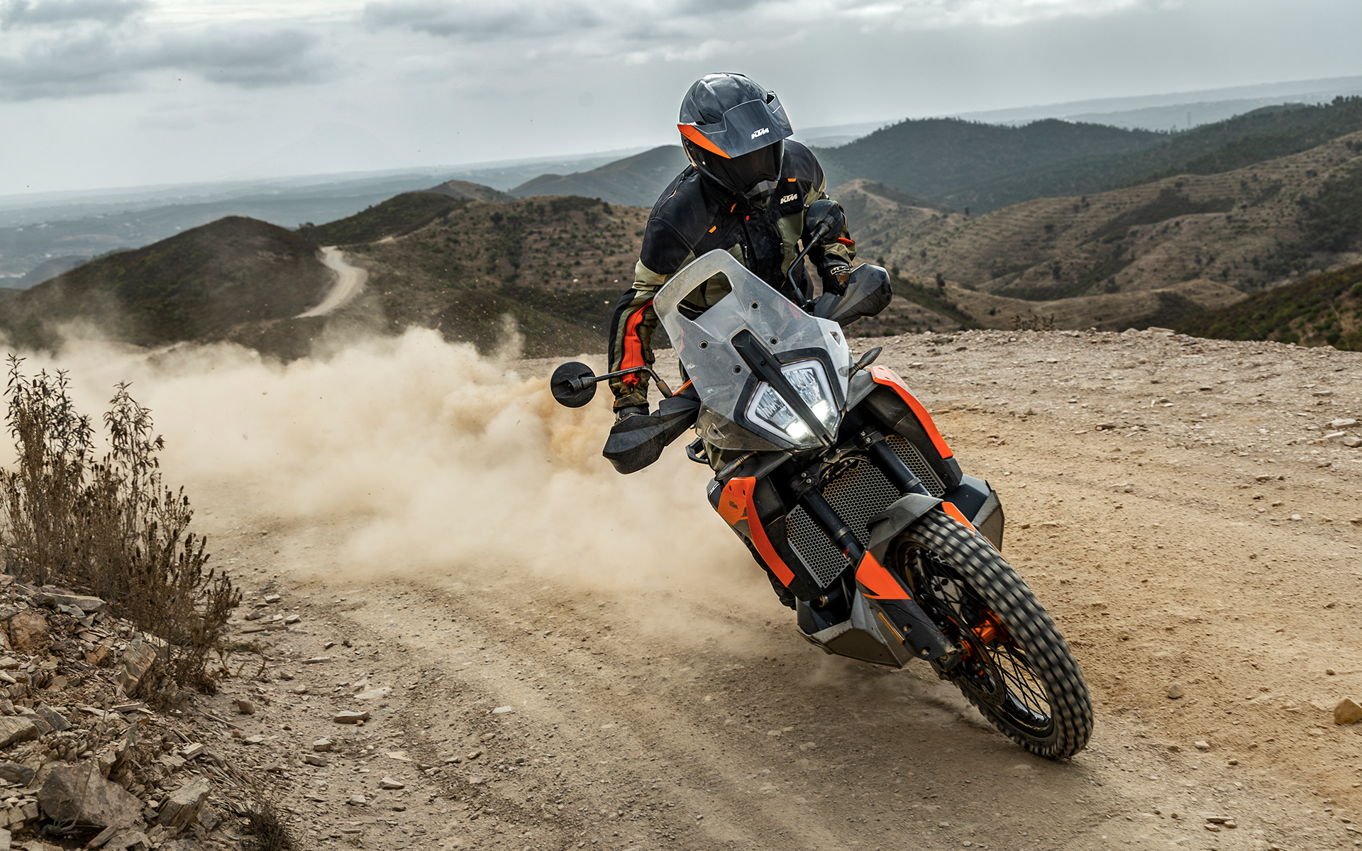 KTM 790 Adventure Orange 2025
