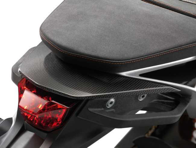 REAR LIGHT COVER