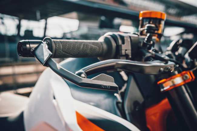 OSŁONA DŹWIGNI HAMULCA