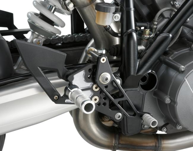 ADJUSTABLE FOOTPEG KIT